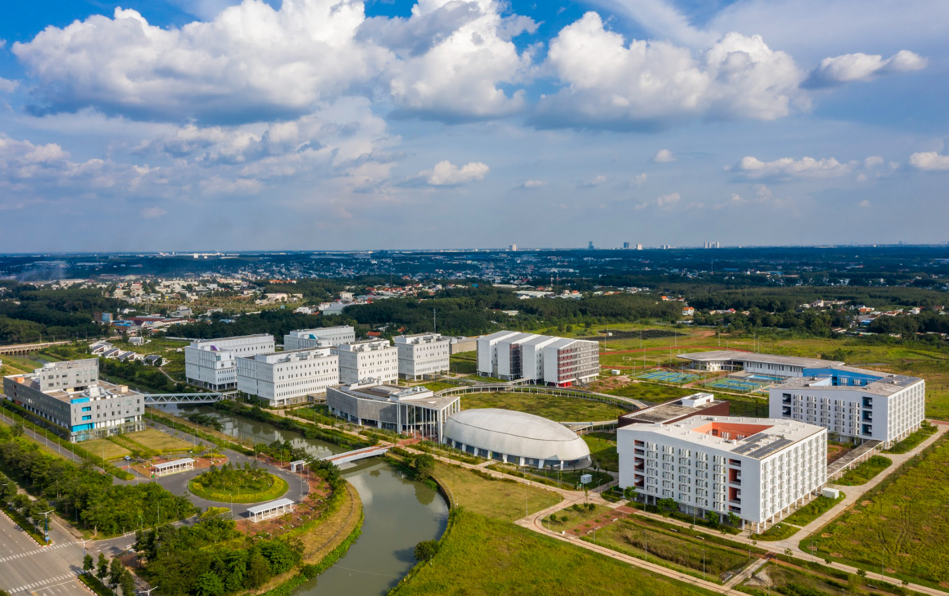 Vietnamese-German University puts into operation $200mn main campus in Binh Duong