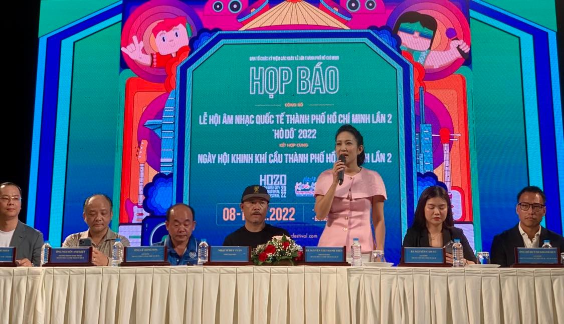 Nguyen Thi Thanh Thuy, deputy director of the Department of Culture and Sports of Ho Chi Minh City, speaks at a conference to announce the 2022 Ho Chi Minh City International Music Festival, November 11, 2022. Photo: Bao Anh / Tuoi Tre News