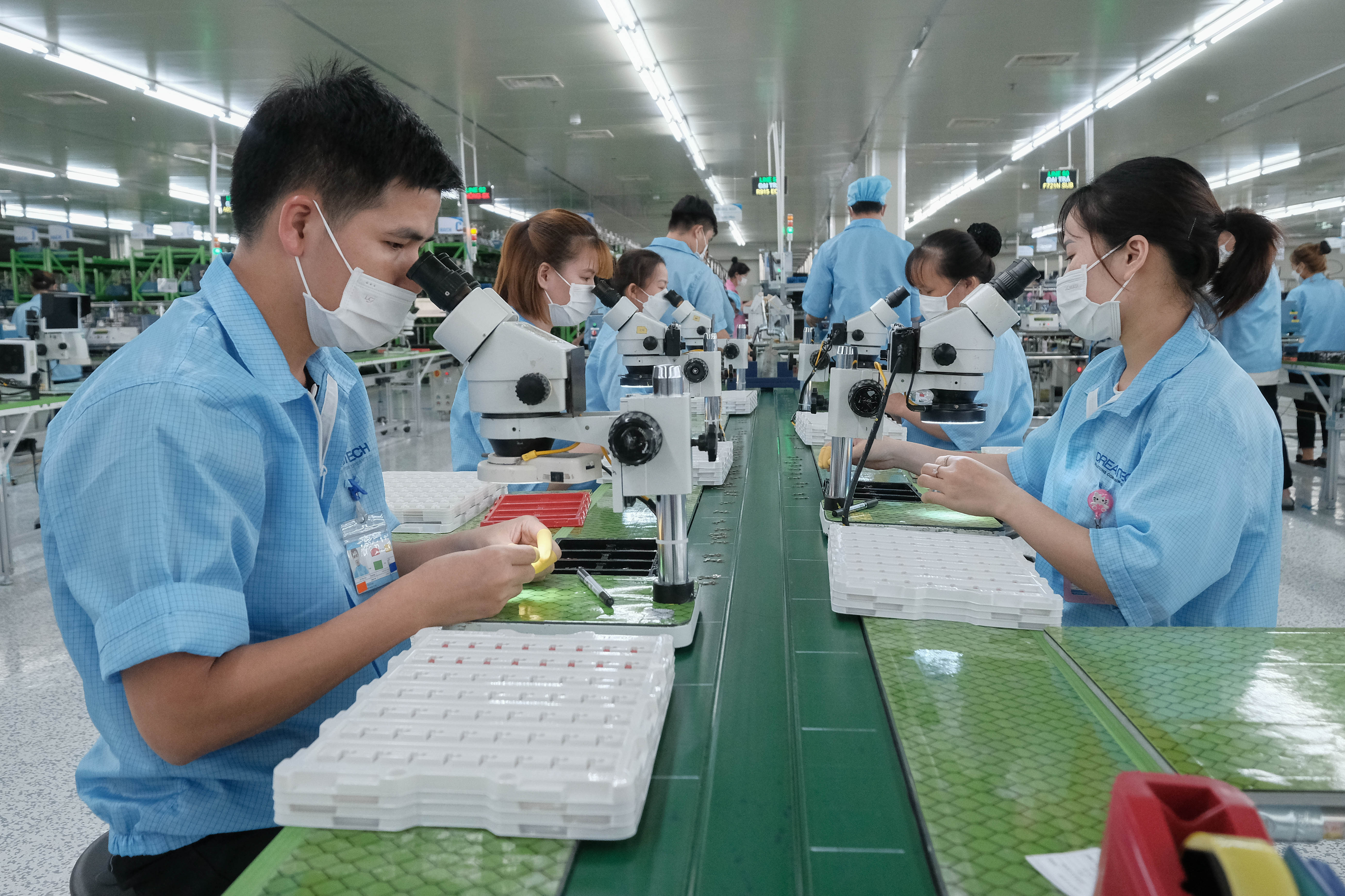 over-41-500-workers-lose-jobs-in-vietnam-in-latter-half-of-2022-tuoi