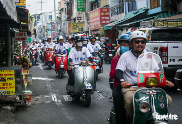 Vespa tour around Ho Chi Minh City’s District 3 wins district tourism contest