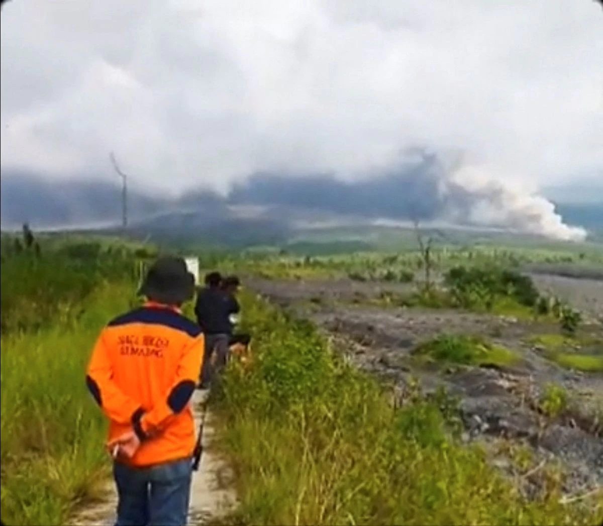 Indonesia raises volcano warning to highest after Semeru erupts, evacuation underway