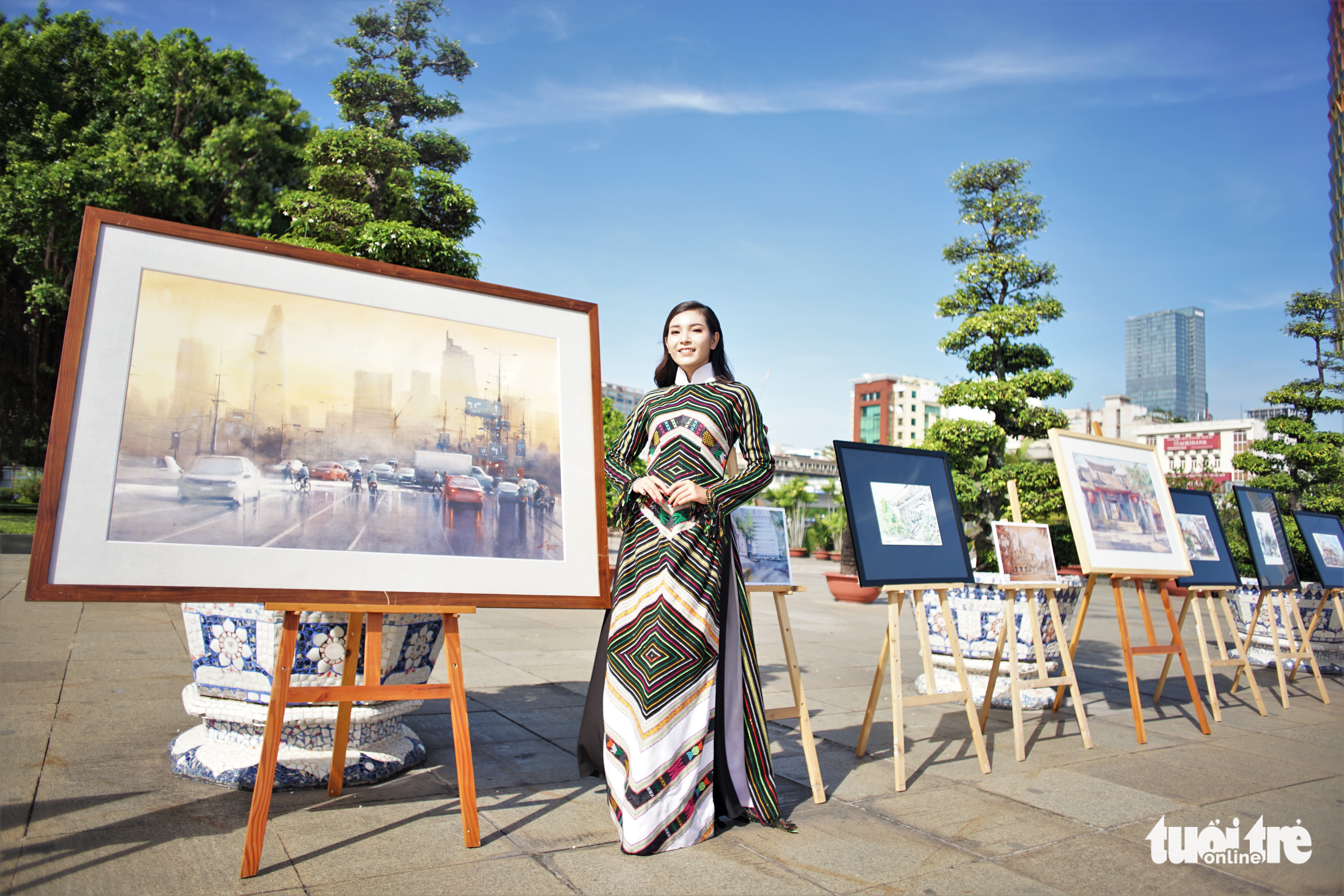 Sketches of different locations in Ho Chi Minh City are on display at Nha Rong Wharf in District 4, Ho Chi Minh City. Photo: Huynh Vy / Tuoi Tre