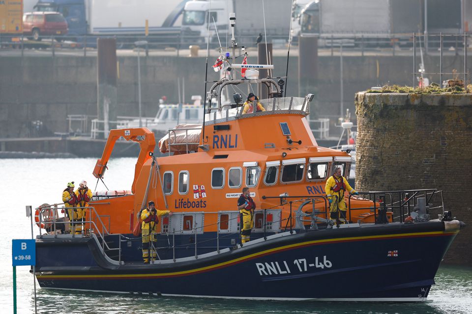 A life boat returns to the Port of Dover amid a rescue operation of a missing migrant boat, in Dover, Britain December 14, 2022. Photo: Reuters