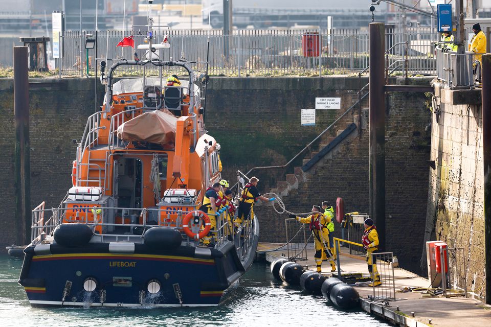 A life boat returns to the Port of Dover amid a rescue operation of a missing migrant boat, in Dover, Britain December 14, 2022. Photo: Reuters
