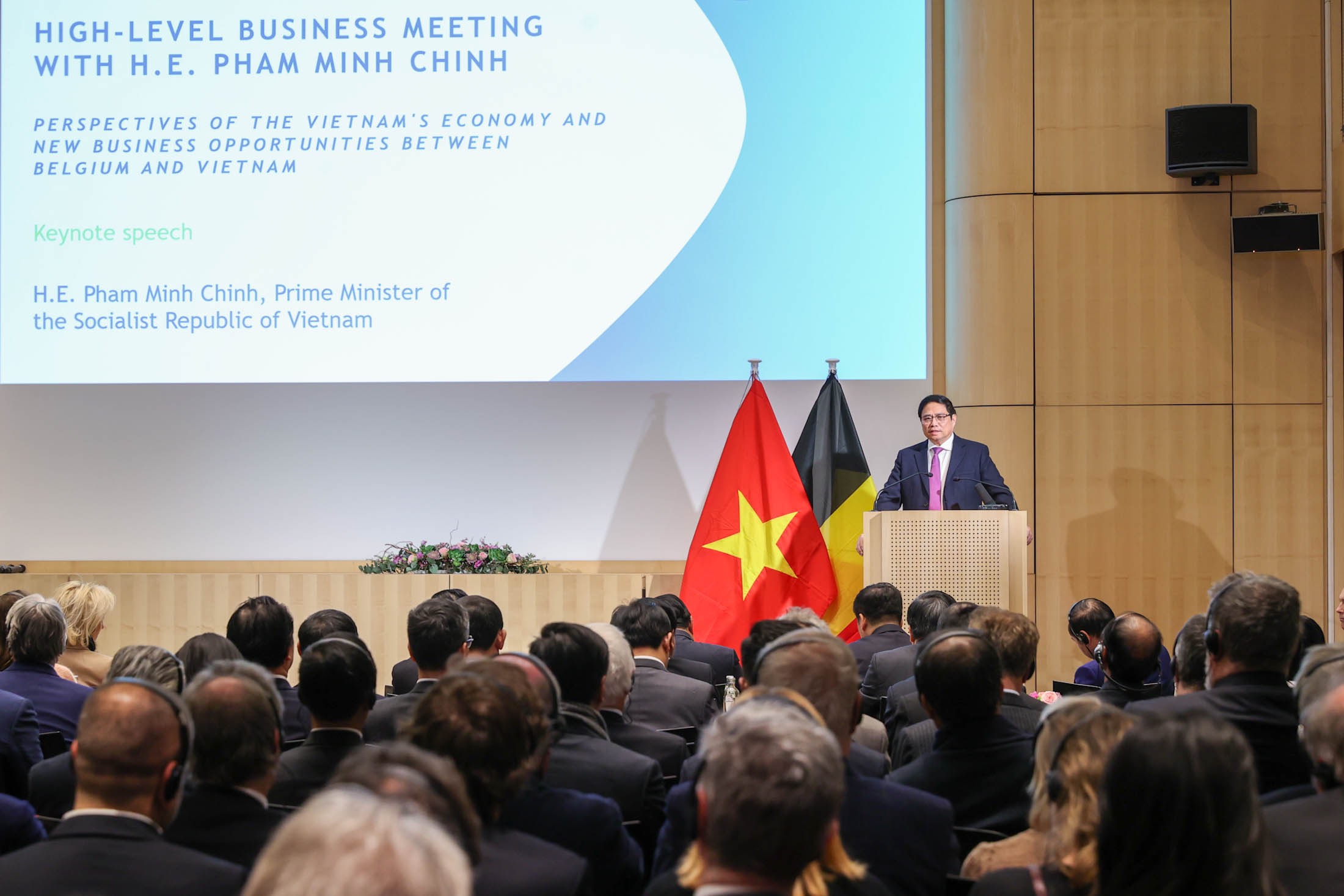 Vietnamese premier calls for further investment from Belgian businesses