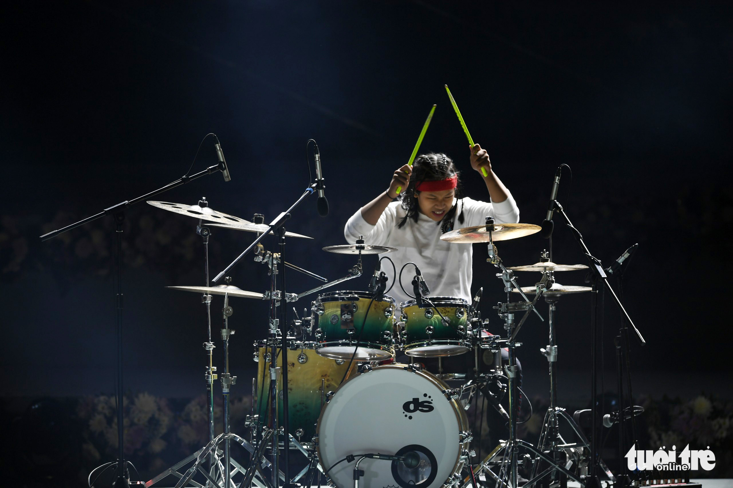 Drummer Thien Nhan performs at the opening ceremony of the Da Lat Flower Festival 2022 in Da Lat City, Lam Dong Province, Vietnam, December 18, 2022. Photo: M.V. / Tuoi Tre
