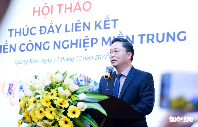 Chairman of the Quang Nam People’s Committee Le Tri Thanh speaks at the seminar. Photo: Tan Luc / Tuoi Tre