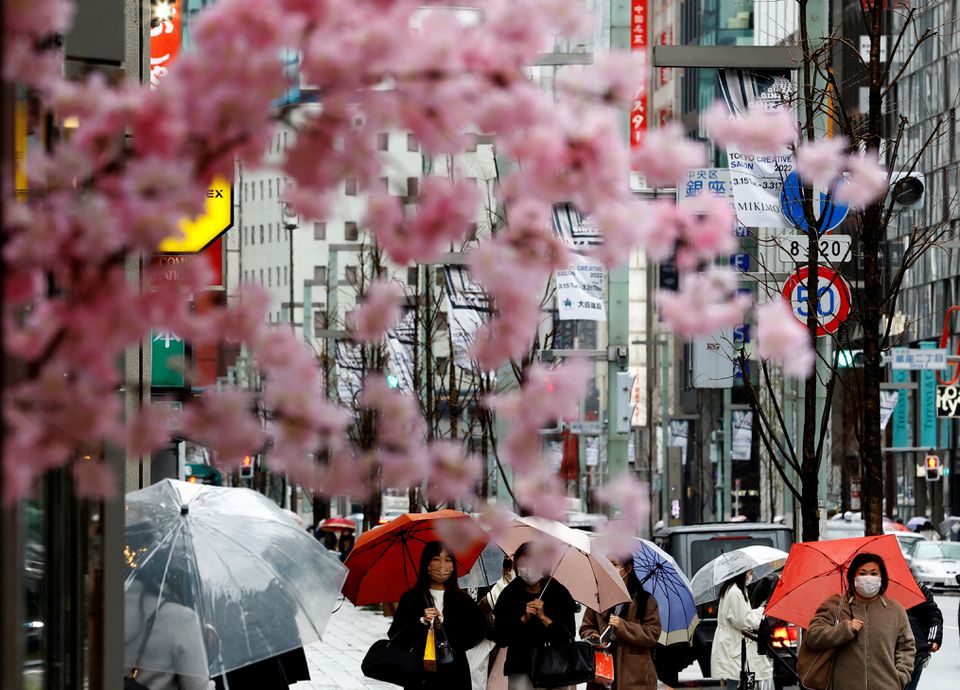 Japan to make raising wages a top priority, says senior govt official