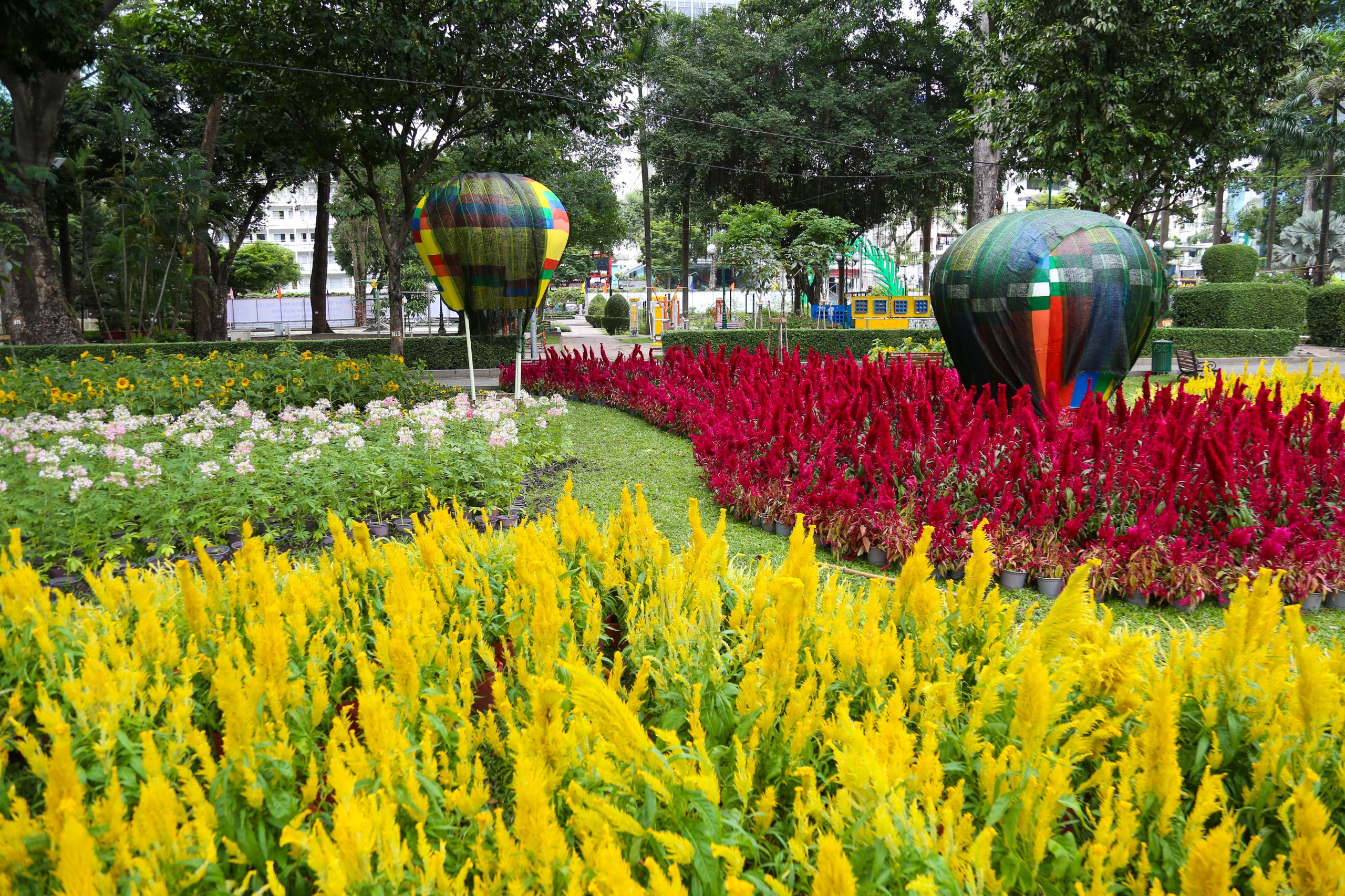 A corner of the Spring Flower Festival 2023 in Tao Dan Park in District 1, Ho Chi Minh City, January 11, 2023. Photo: Tuoi Tre