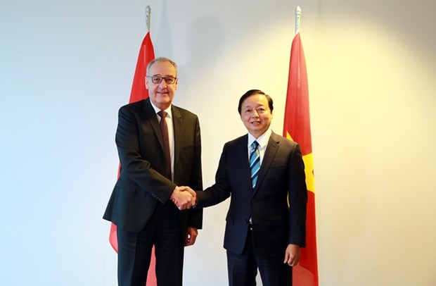 Switzerland to assist Vietnam in shifting to digital economy, green growth