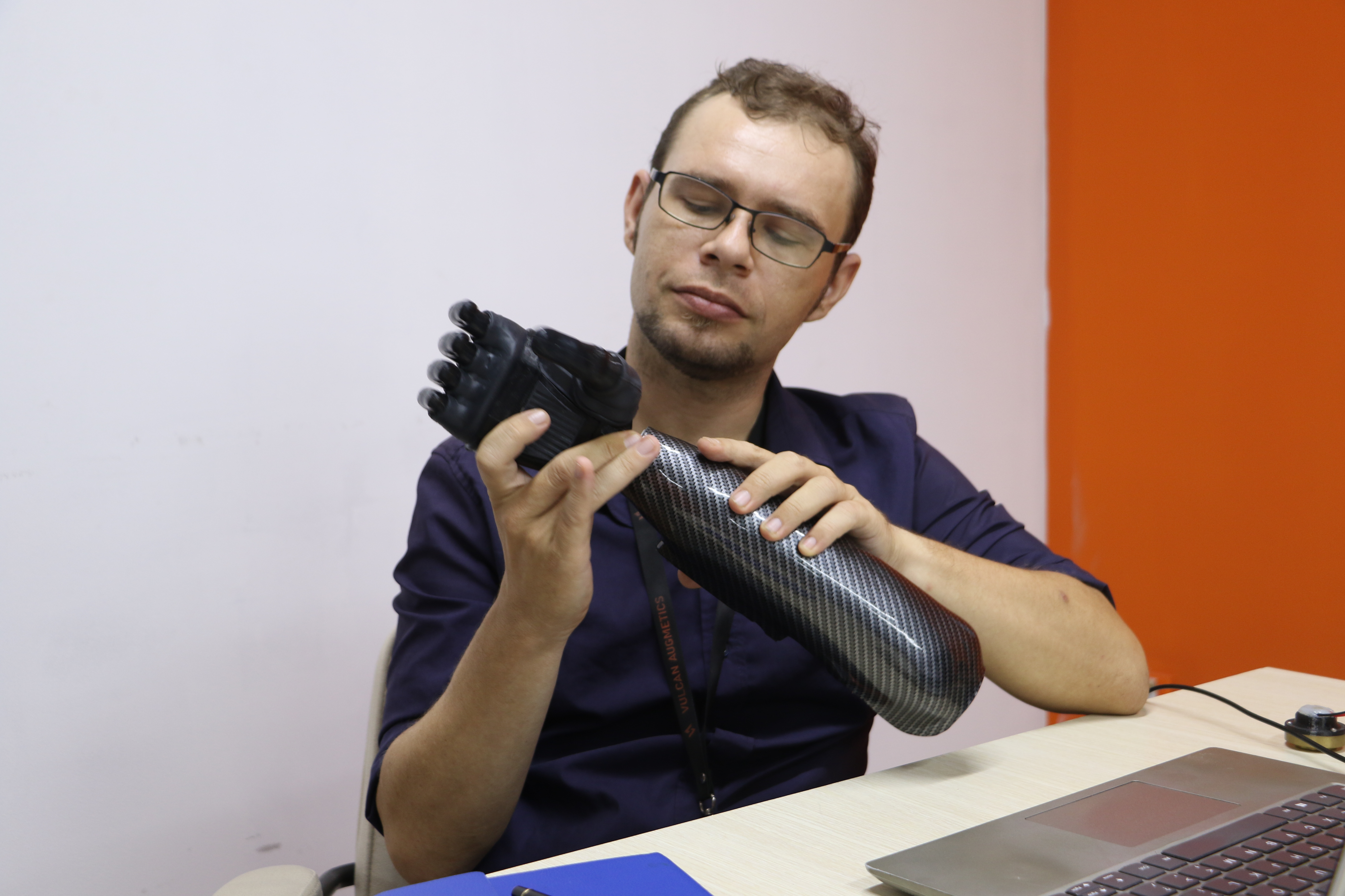Rafael Masters, founder of Vulcan Augmetics, a start-up that makes electronic prosthetics for the disabled. Photo: Binh Minh / Tuoi Tre