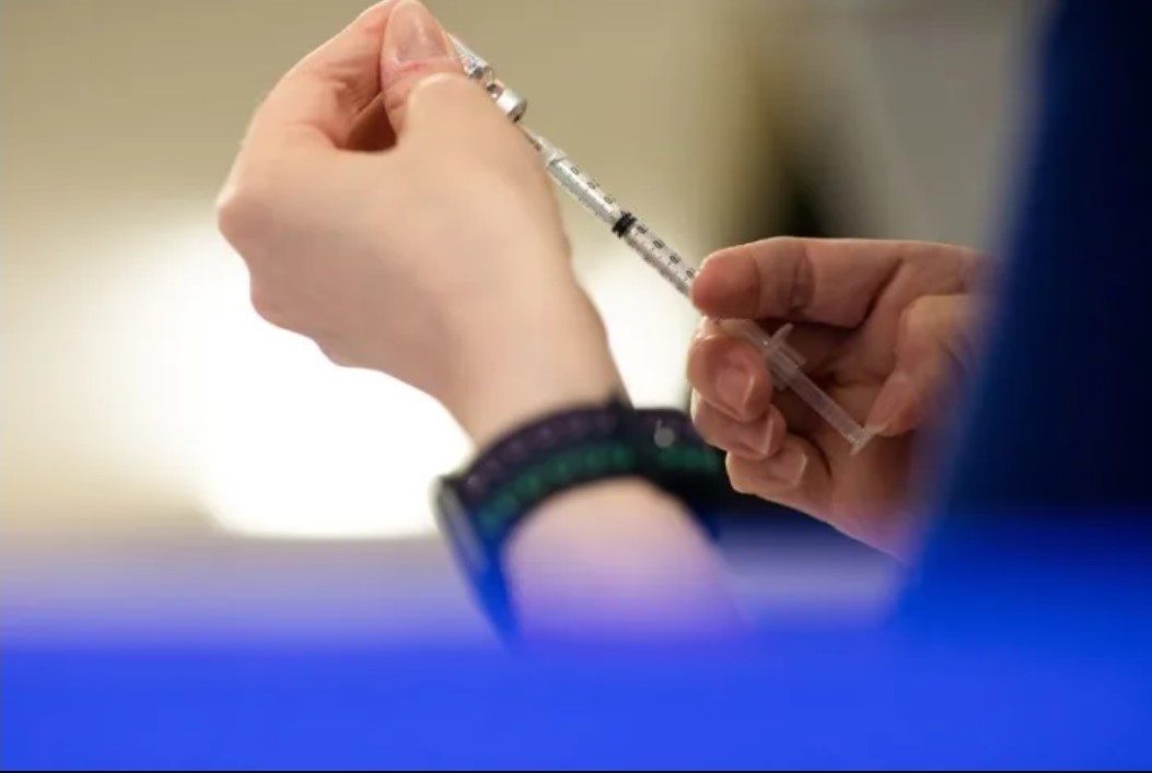 U.S. FDA proposes shift to annual COVID vaccine shots