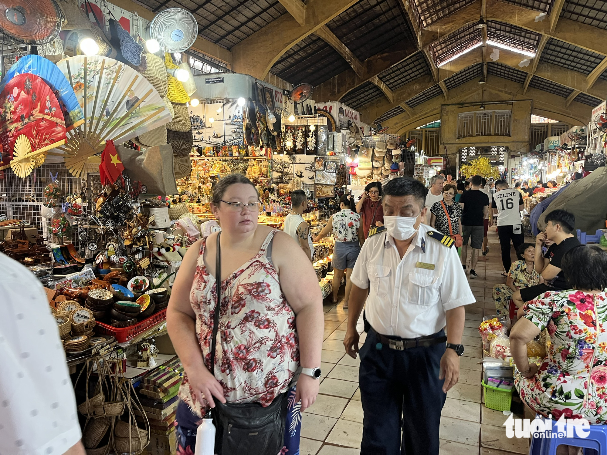 Many international tourist delegations choose to experience Vietnam’s traditional Tet holiday after three years of being affected by the COVID-19 pandemic. Photo: N.Binh / Tuoi Tre