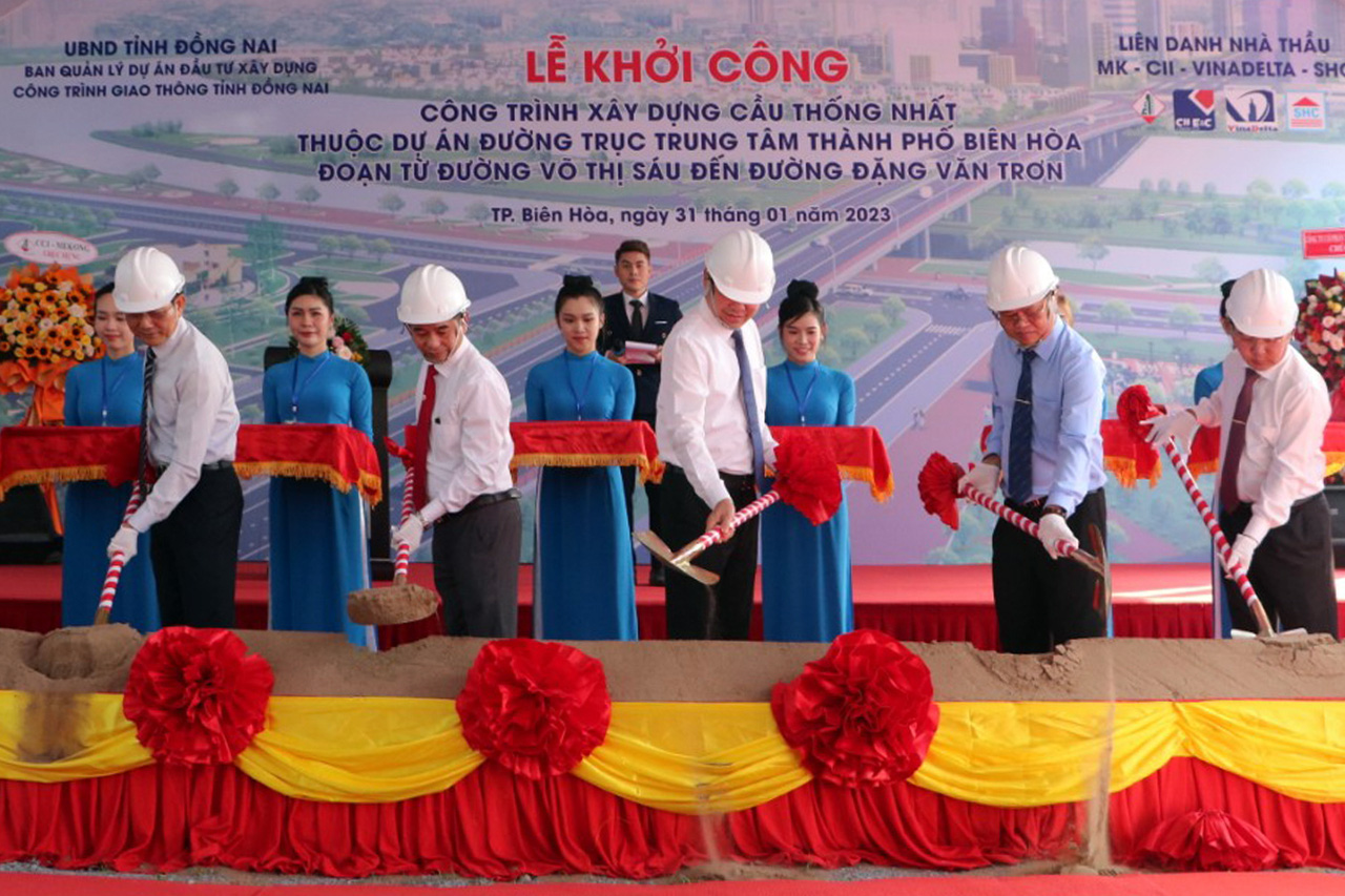 The groundbreaking of Thong Nhat Bridge is organized in Dong Nai Province, Vietnam, January 31, 2023. Photo: B.A. / Tuoi Tre