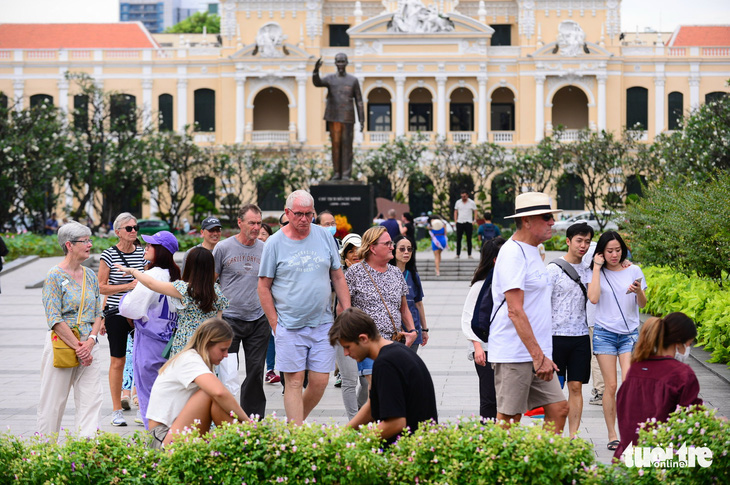 Vietnam likely to extend visa waiver period for foreigners from 15 to 30 days