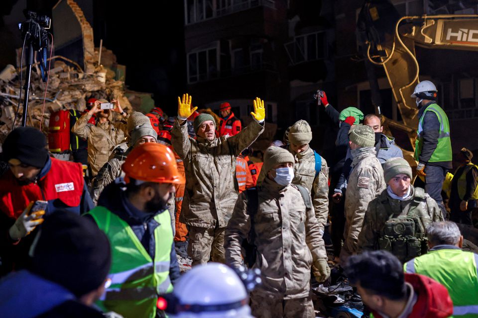 Rescuers work on the site of a collapsed building, as the search for survivors continues, in the aftermath of a deadly earthquake in Hatay, Turkey February 10, 2023. Photo: Reuters