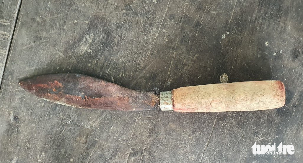 A knife that was used during a fatal fight between Huynh Van Nam and Huynh Van Hien in Cai Lay District, Tien Giang Province, Vietnam. Photo: Hoai Anh / Tuoi Tre