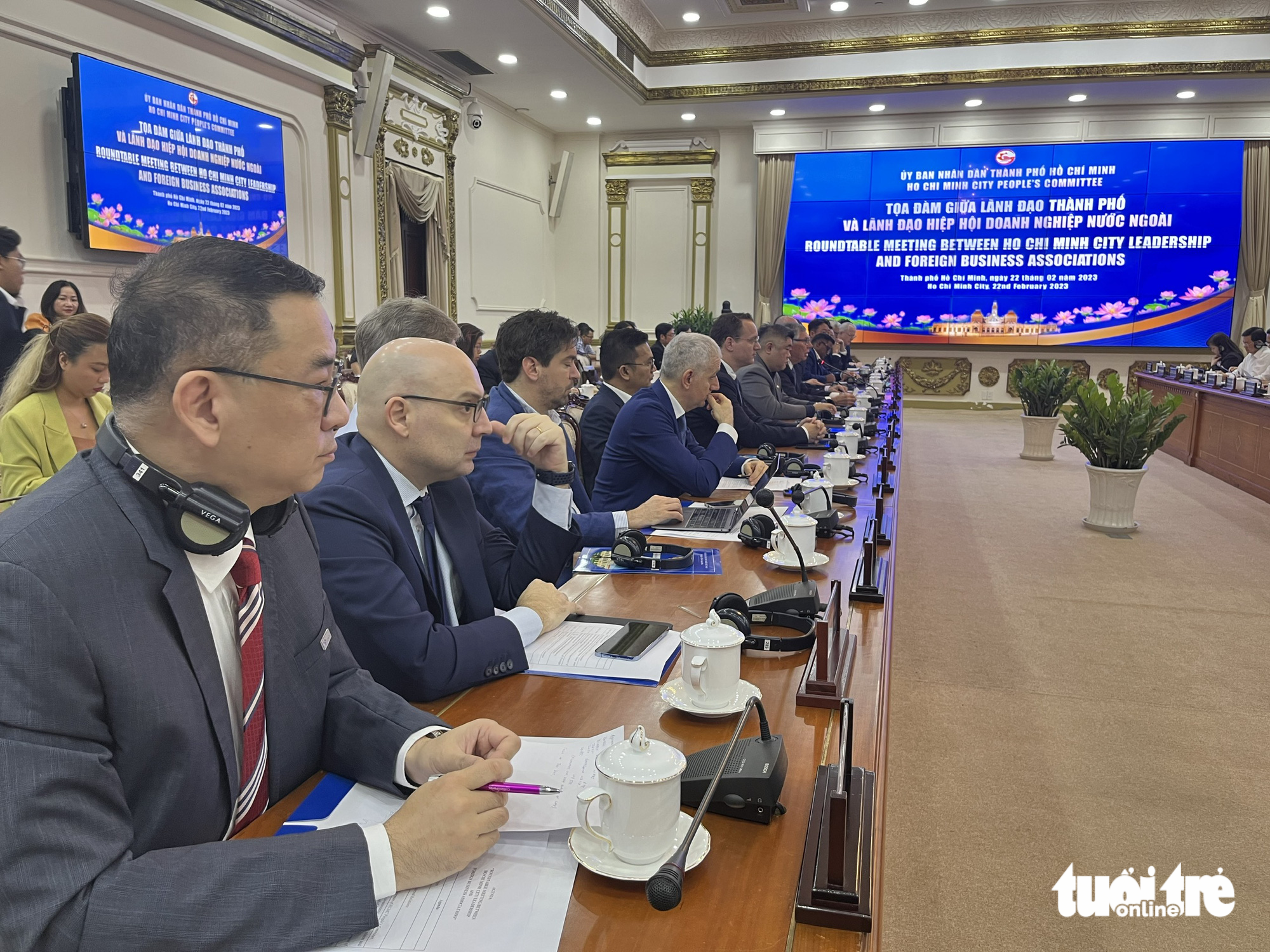 Leaders of foreign business associations in Ho Chi Minh City propose many solutions to improve the quality of life in the city. Photo: N.Binh / Tuoi Tre