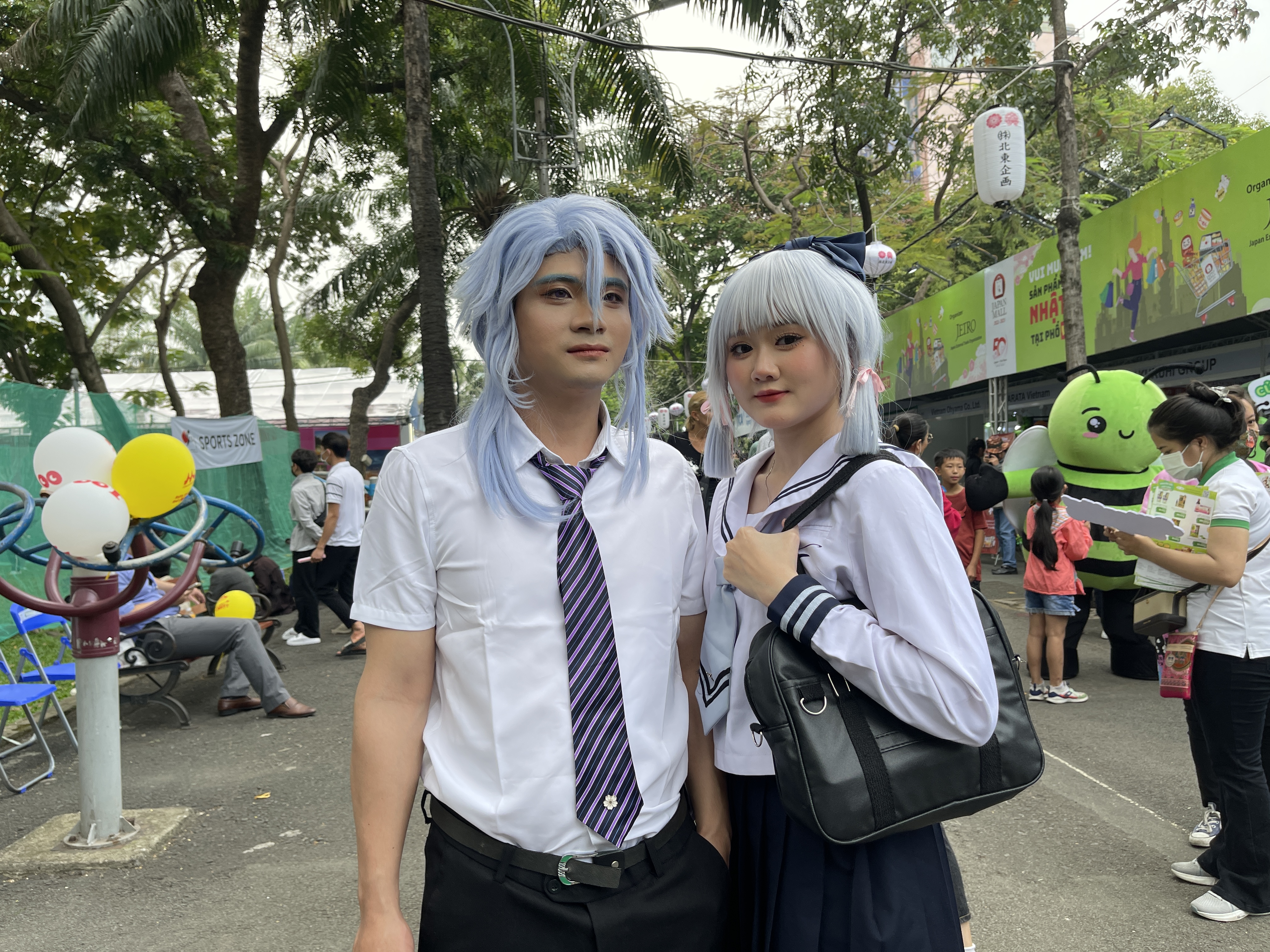 Cosplayers Nanami Giang (right) and Kobayashi Kane pose for a photo while attending the Japan Vietnam Festival in Ho Chi Minh City on February 25, 2023. Photo: Dong Nguyen / Tuoi Tre News
