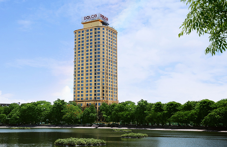 Hanoi gold-plated hotel put up for sale