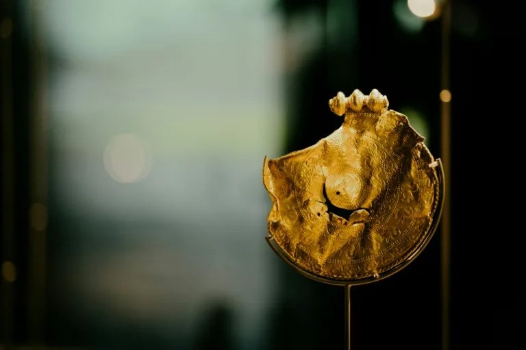 Treasure hunters' gems go on display in Denmark