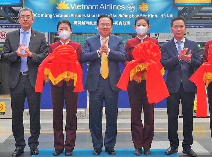 Vietnam Airlines restarts air services between Hanoi and Beijing