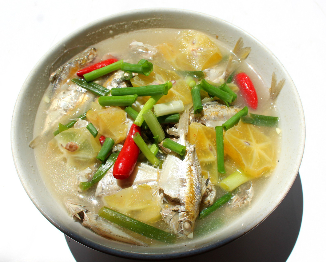 Home-cooked Vietnamese ponyfish soup brings back memories with mom
