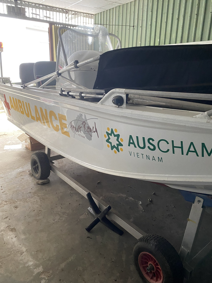 AusCham-given ambulance ship left idle for 7 months in southern Vietnam