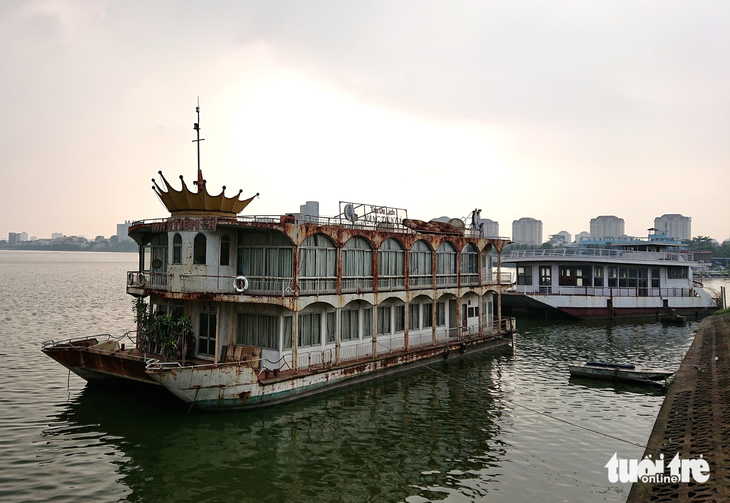 Hanoi Party chief vetoes resumption of tourist boats in West Lake