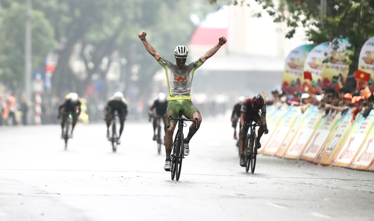 Russian cyclist makes winning debut at Vietnamese national tournament