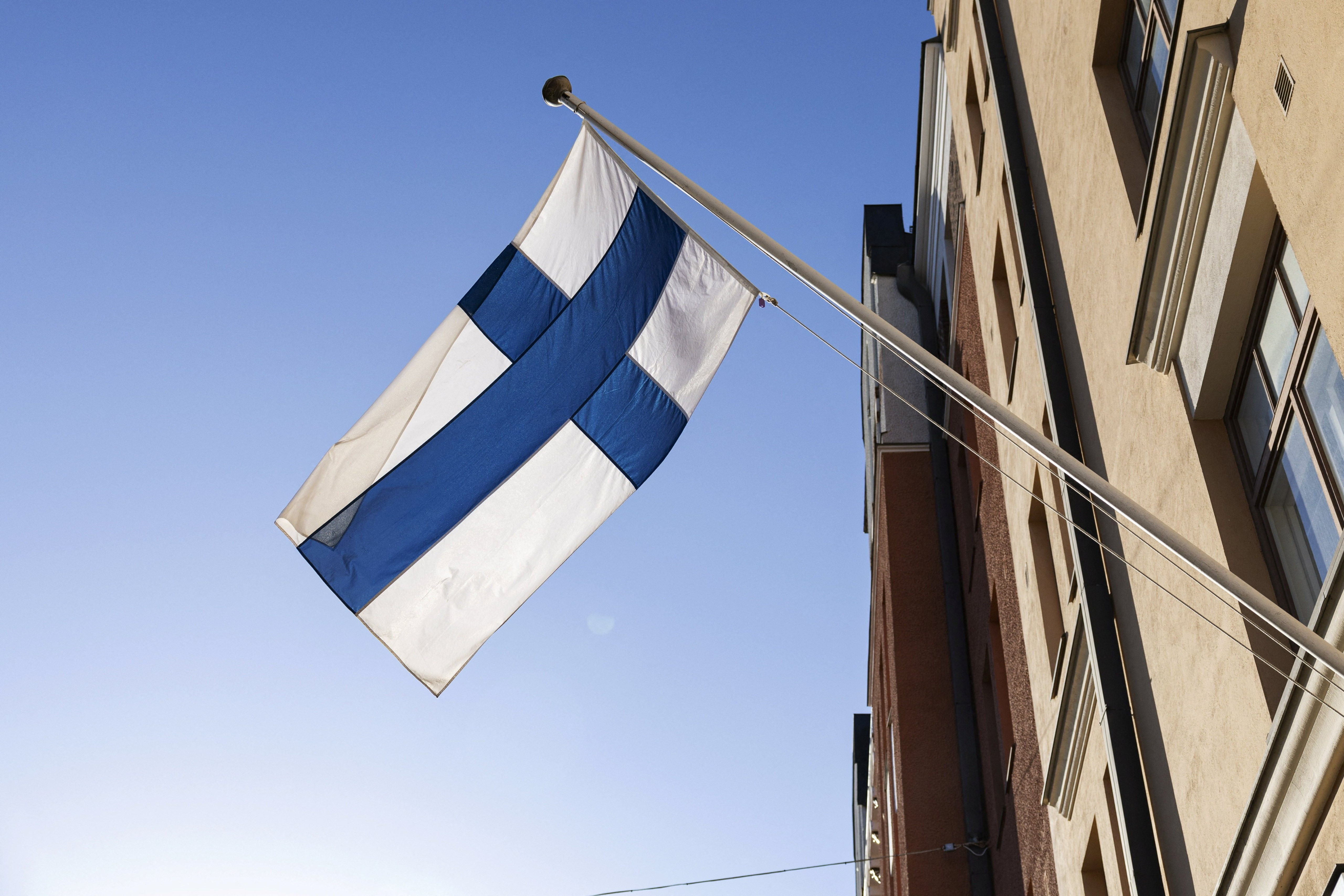 A Finnish flag flutters during the parliamentary election day, in Helsinki, Finland, April 2, 2023. Photo: Reuters