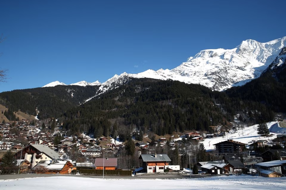 A general view shows the French Alpine resort of Les Contamines-Montjoie, France, February 8, 2020. Photo: Reuters