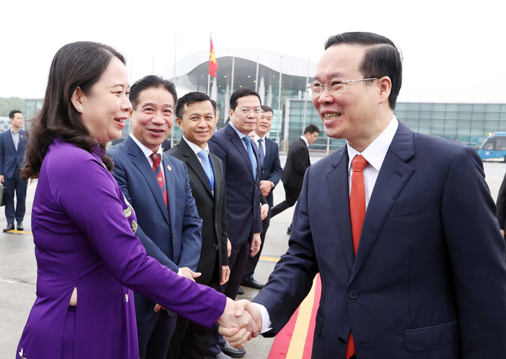 State Vice President Vo Thi Anh Xuan sees President Thuong off at Noi Bai International Airport in Hanoi. Photo: Vietnam News Agency