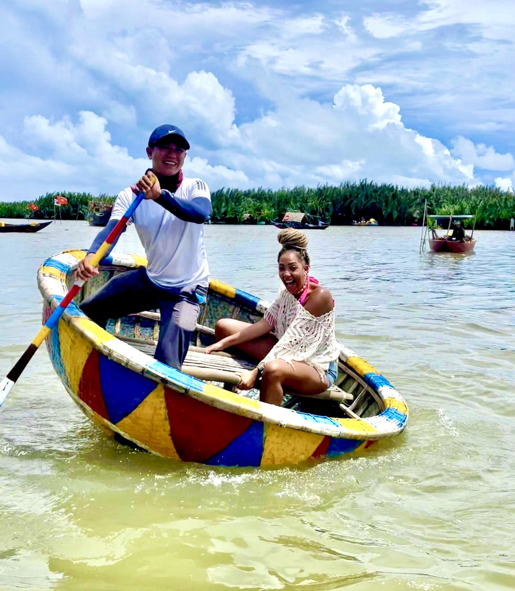 Jordanna Sanderson enjoys basket boat service in the central province of Quang Nam. Photo: Supplied