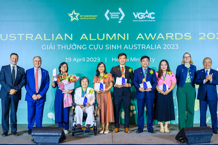 Australia honors 6 Vietnamese alumni for outstanding contributions