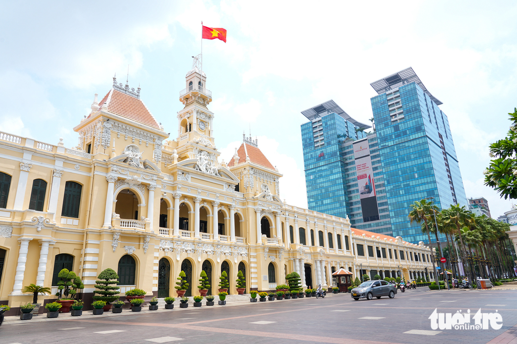 The office building of the Ho Chi Minh City People’s Committee and People’s Council. Photo: Huu Hanh / Tuoi Tre