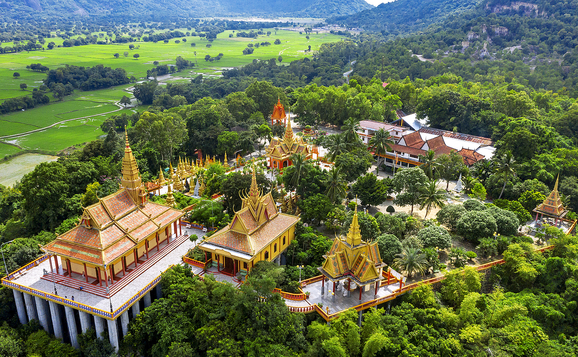 The unique architecture of the Khmer ethnic group’s pagodas and towers in the Bay Nui region. Photo: An Giang Department of Culture, Sports and Tourism