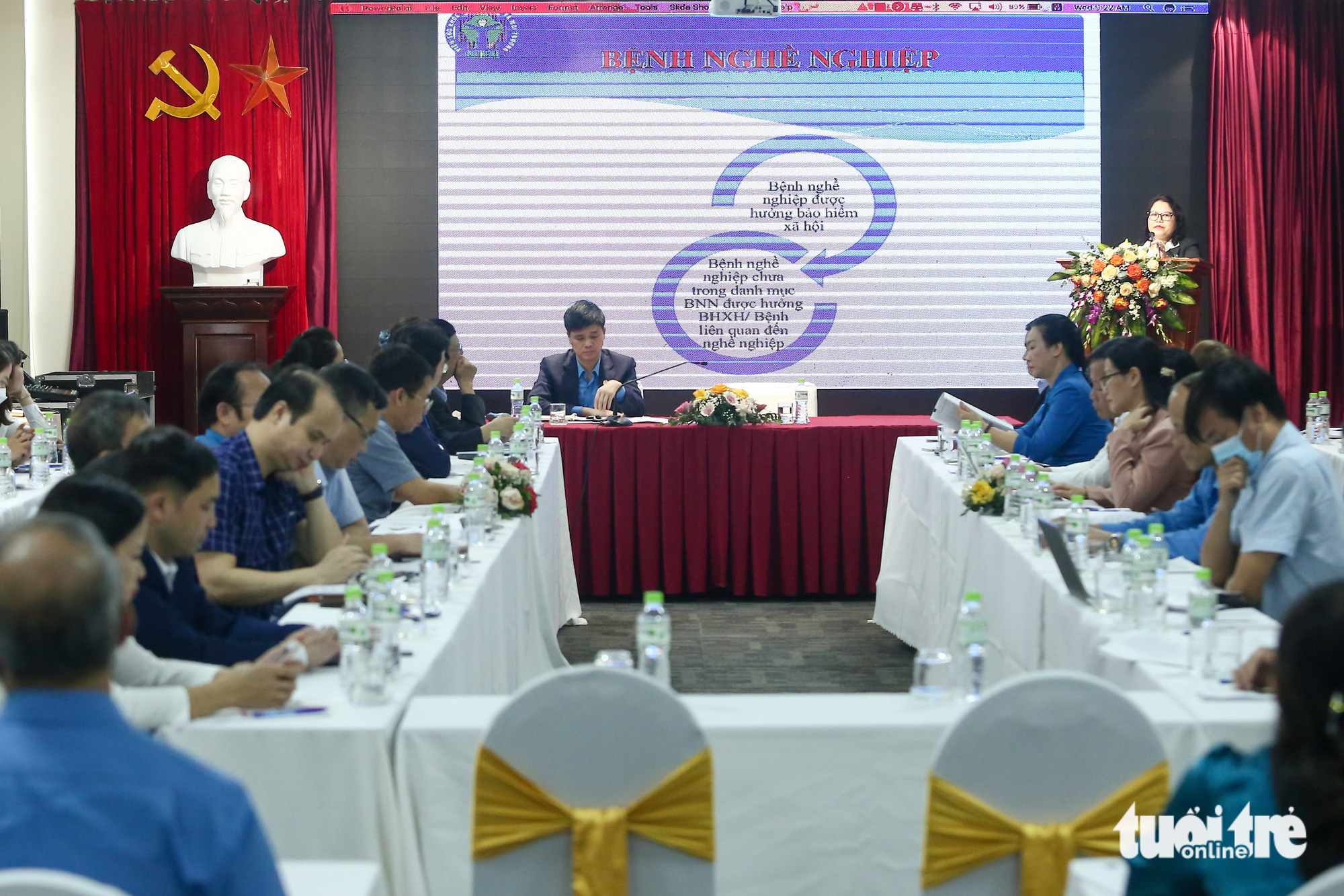 Delegates at a seminar held in Hanoi on April 26, 2023 to discuss solutions to prevent and reduce stress at workplaces. Photo: Ha Quan / Tuoi Tre