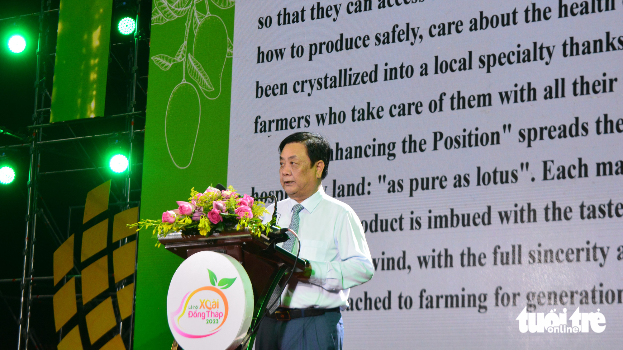 Vietnamese Minister of Agriculture and Rural Development Le Minh Hoan speaks at the opening ceremony of the 2023 Mango Festival in Cao Lanh City, Dong Thap Province, Vietnam, April 28, 2023. Photo: Dang Tuyet / Tuoi Tre