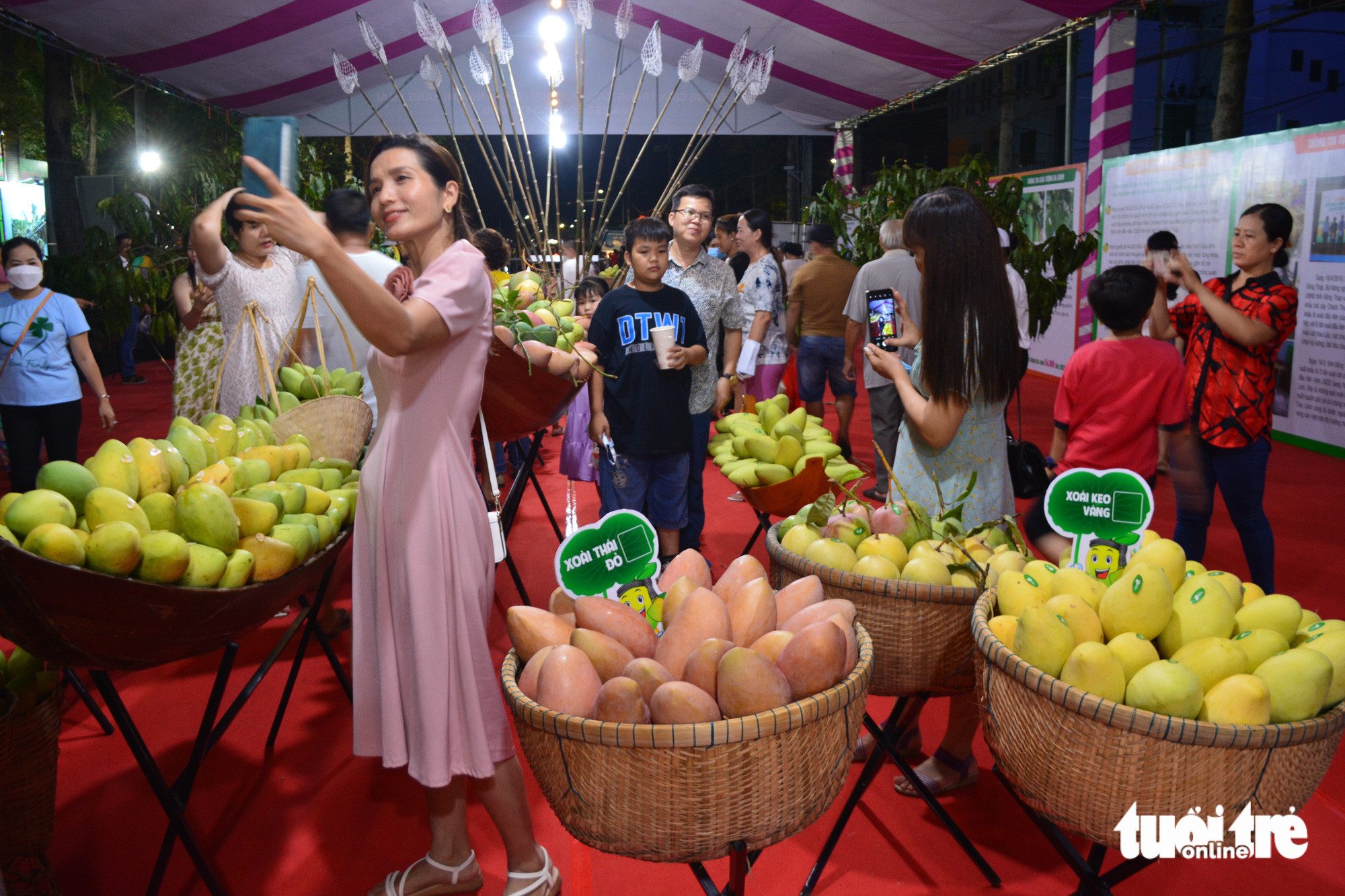 Mekong Delta people flock to mango fest in Vietnam’s Dong Thap
