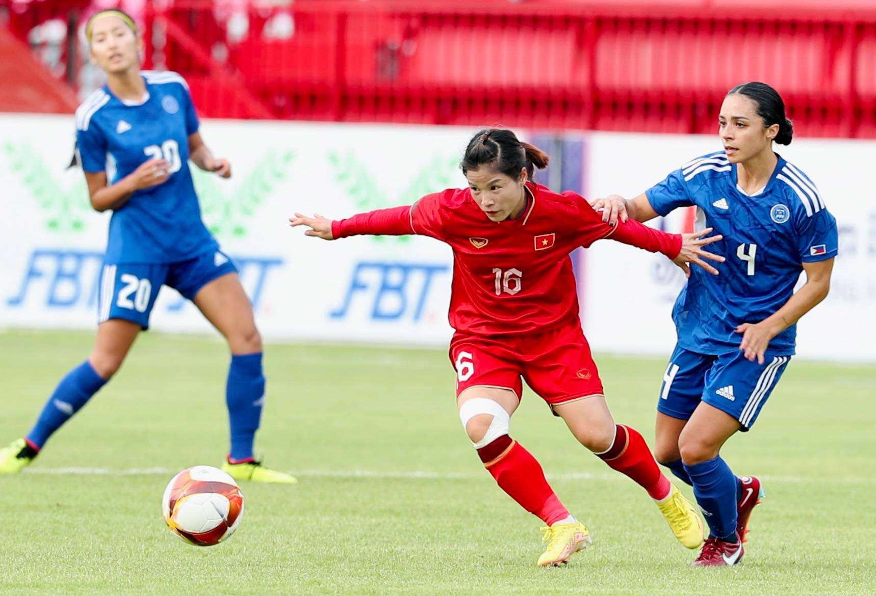 Vietnam reach 2023 SEA Games women’s football semifinals despite Philippines defeat