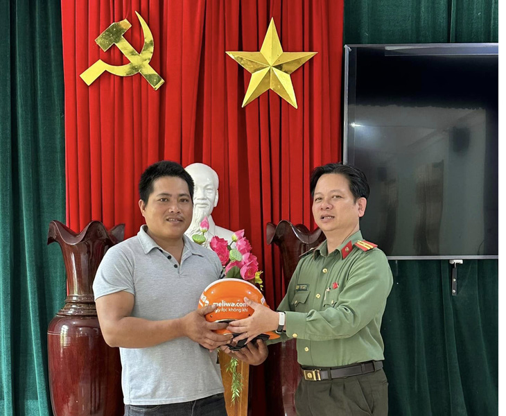 Man honored for saving family of four from drowning in central Vietnam