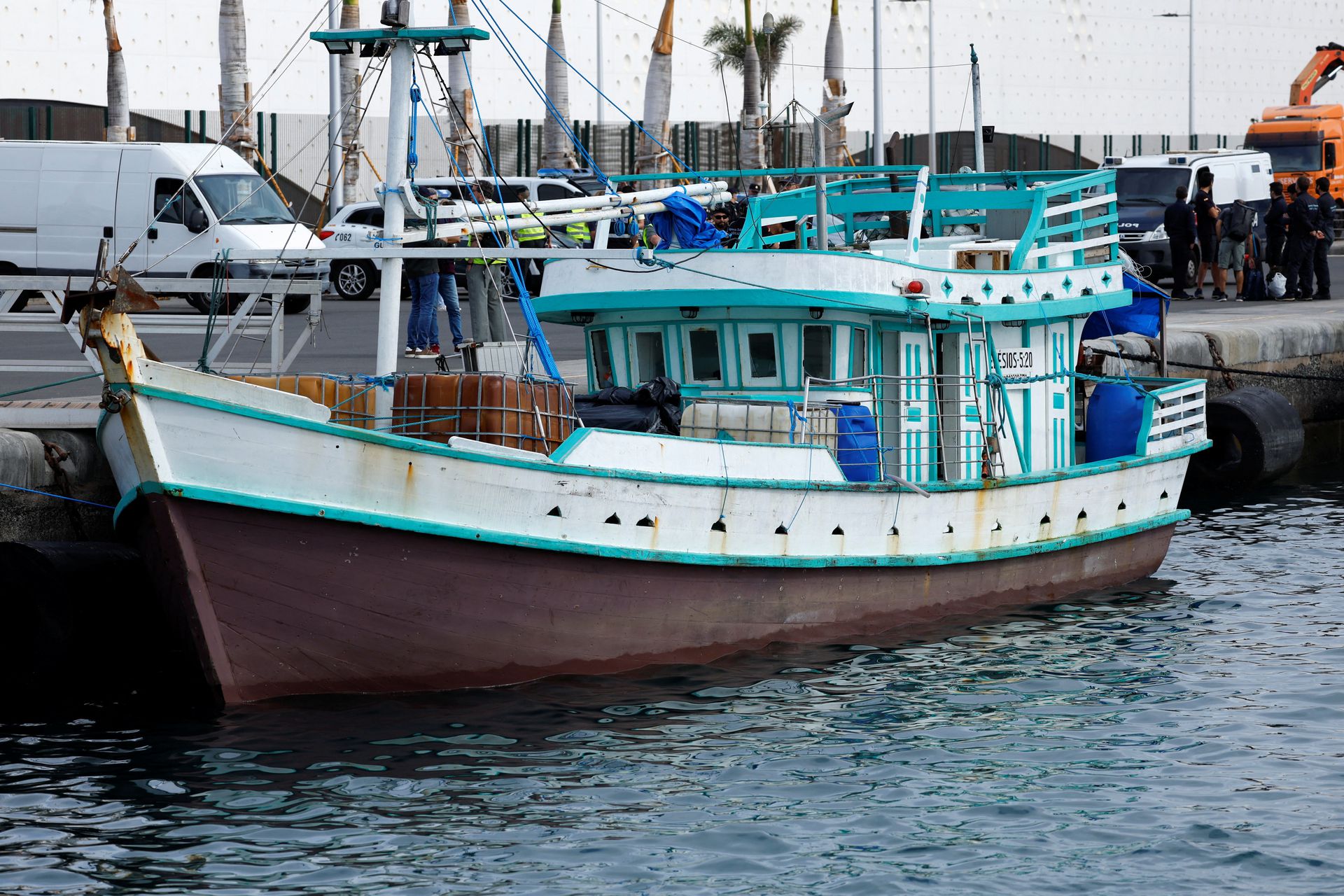A Brazilian fishing boat docks in the port of Las Palmas de Gran Canaria, after its crew members were detained by the Spanish police officers for transporting approximately 1500 kilograms of cocaine on board, Gran Canaria, Spain, May 12, 2023. Photo: Reuters