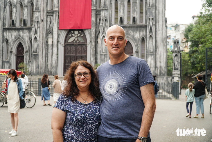 Maria Di Maio and Michael Murray from Australia say that three weeks is an ideal period to explore Vietnam. Photo: Nguyen Hien / Tuoi Tre