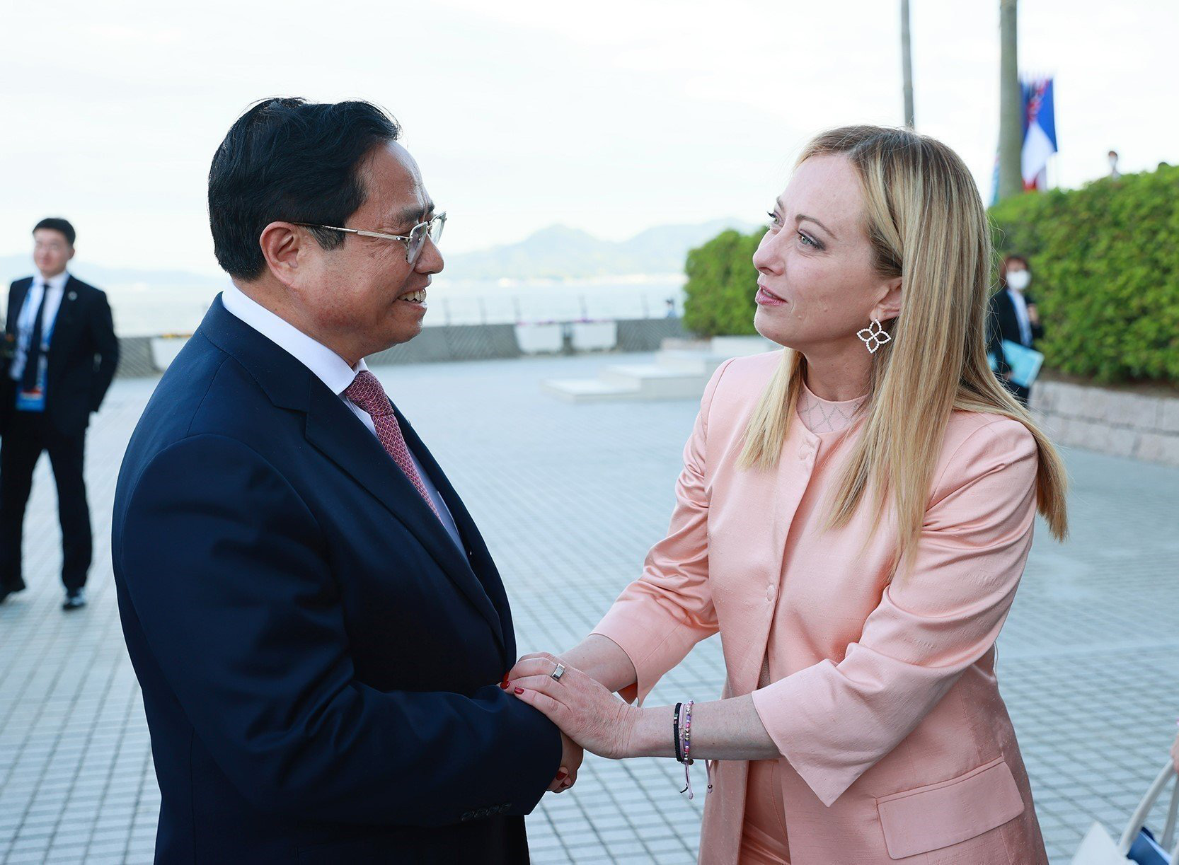 Vietnamese Prime Minister Pham Minh Chinh meets with his Italian counterpart Giorgia Meloni. Photo: Vietnam News Agency