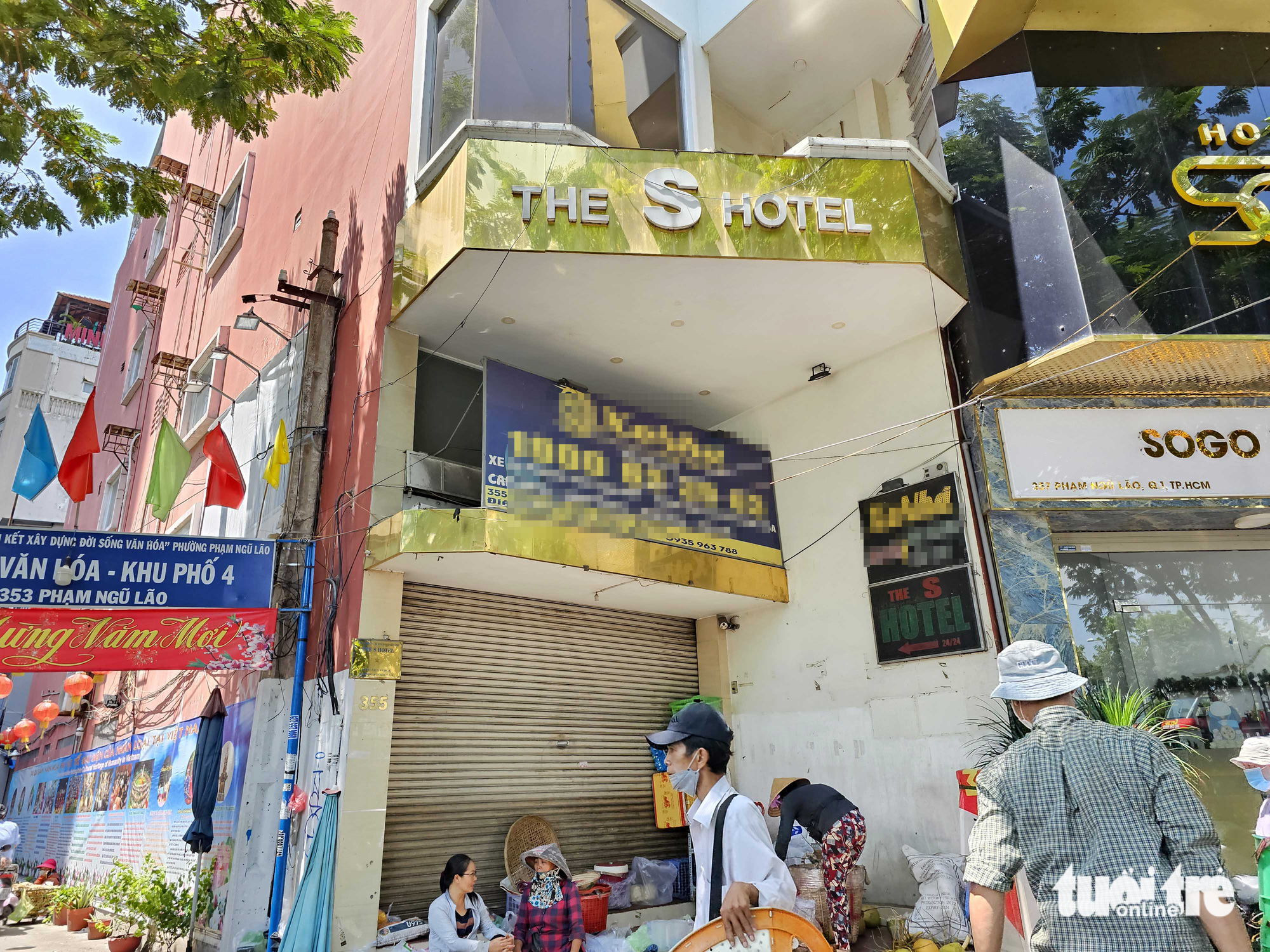 A hotel on Pham Ngu Lao Street, District 1, Ho Chi Minh City, is inactive. Photo: Ngoc Hien / Tuoi Tre