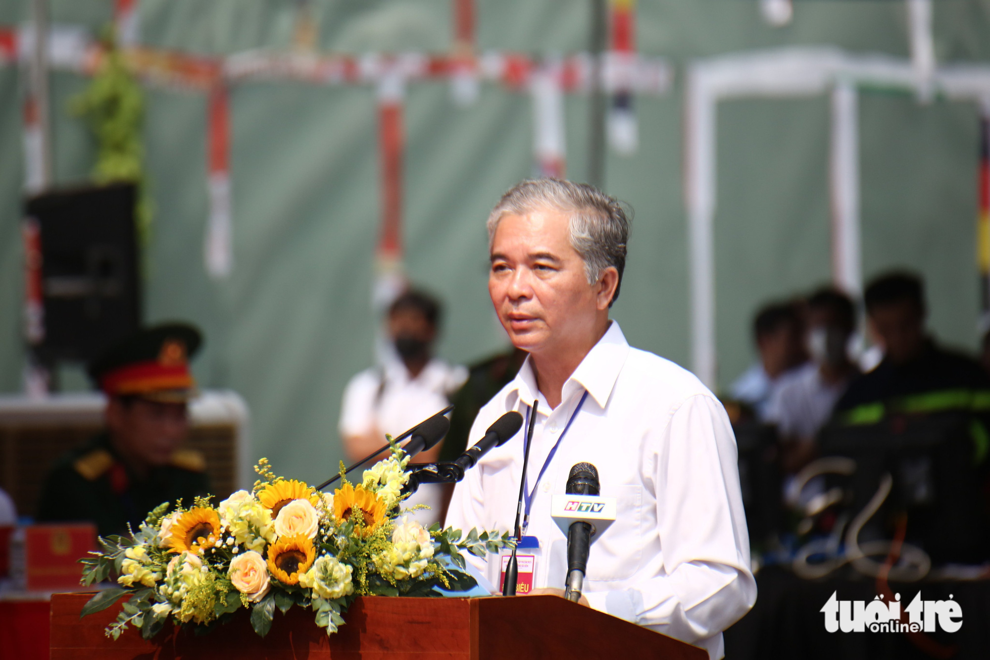 Vice chairman of the Ho Chi Minh City People’s Committee Ngo Minh Chau speaks at the fire drill. Photo: Minh Hoa / Tuoi Tre