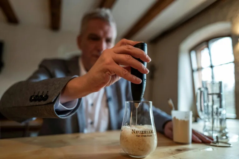 German brewery has high hopes for powdered beer