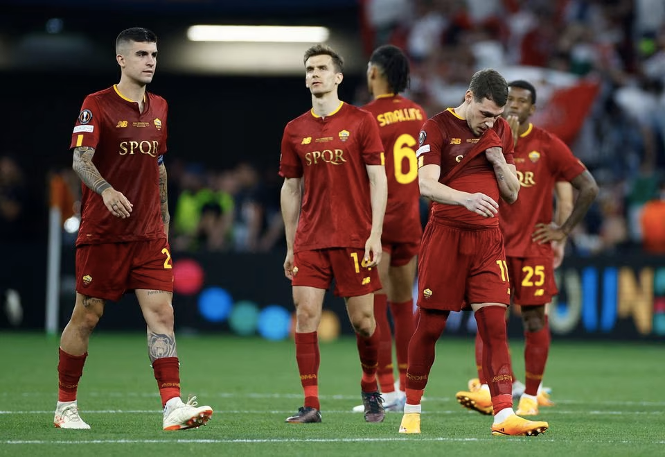 Soccer Football - Europa League - Final - Sevilla v AS Roma - Puskas Arena, Budapest, Hungary - June 1, 2023 AS Roma's Andrea Belotti and teammates look dejected after the match. Photo: Reuters