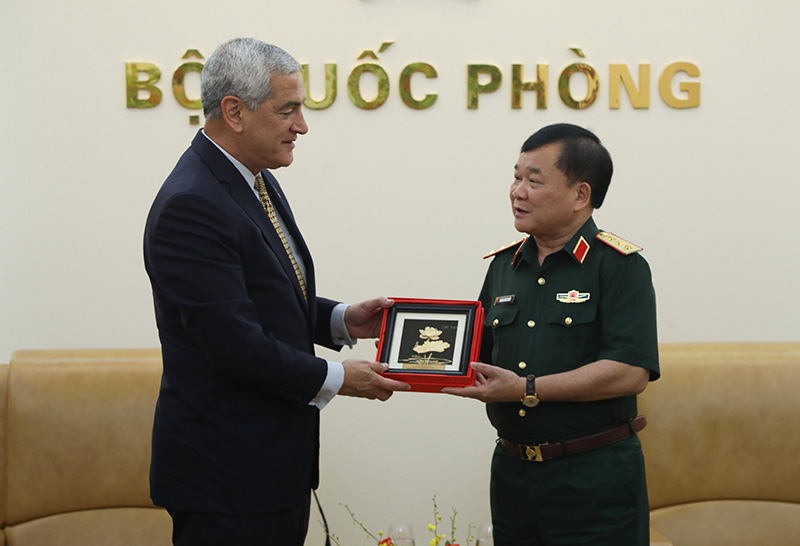 US gov’t pledges continued efforts to help Vietnam overcome impacts of war: US official